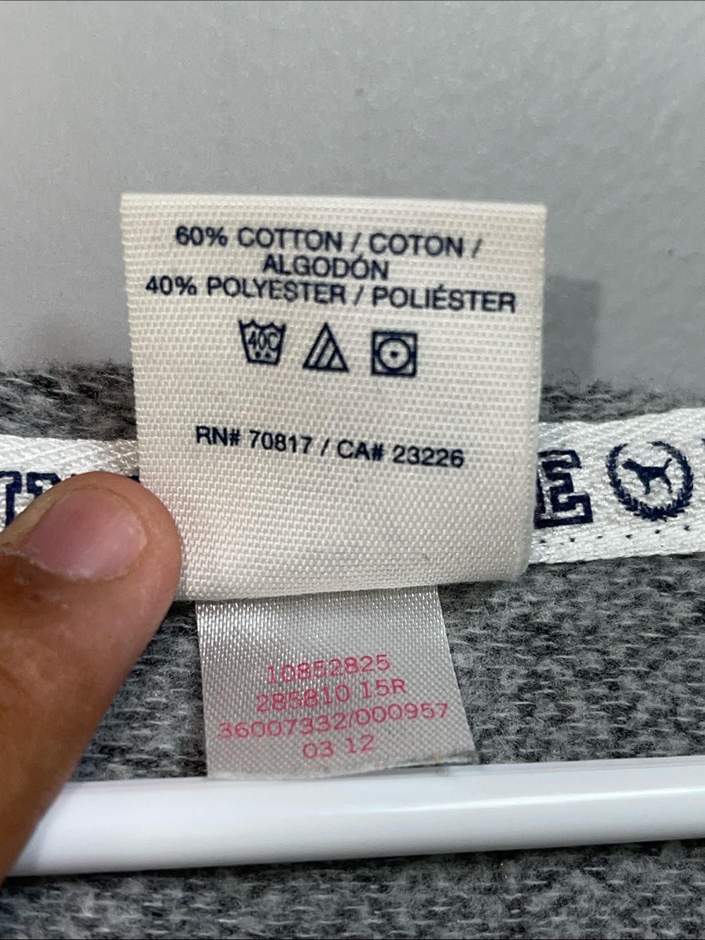 Y2K Vintage Victoria's Secret PINK full-zip hoodie - Picture 3 of 5